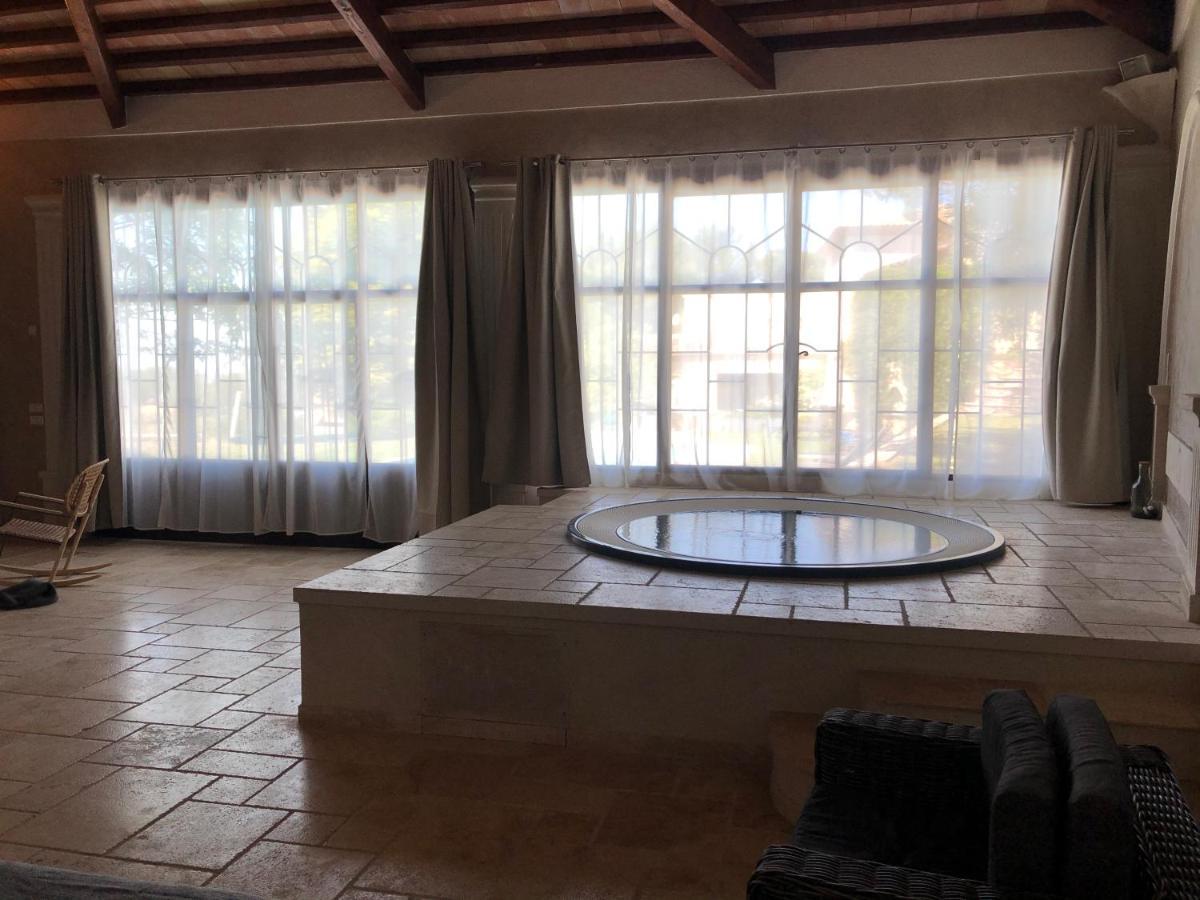 Le Pool House - Private Jacuzzi - Mas Des Sous Bois Hotel Ventabren Exterior foto